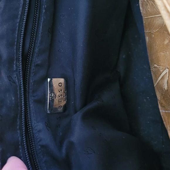 Purse - Picture 2 of 5